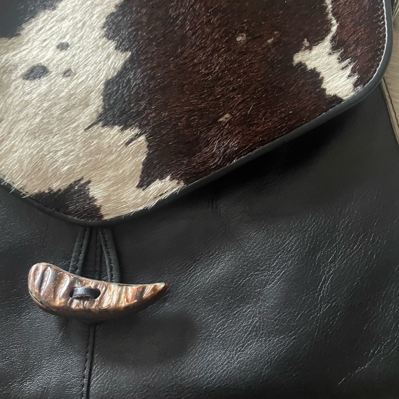 NWOT Hobbs Cowhide & Black Leather Shoulder Bag | Haircalf Flap | Boho Western - Picture 5 of 17